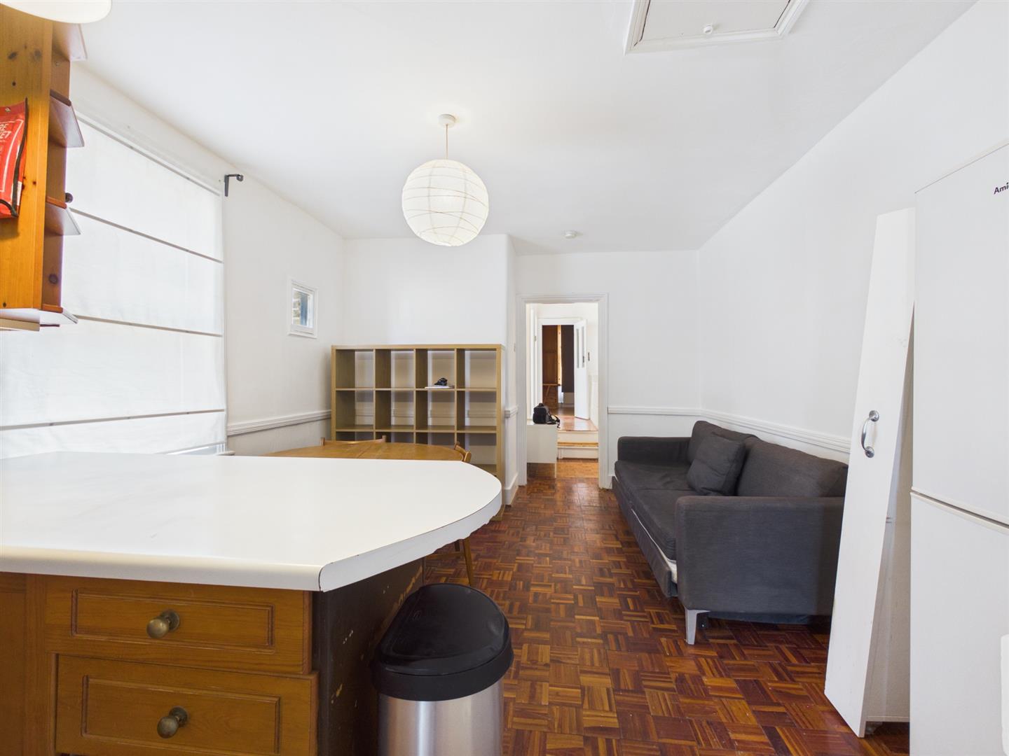 Flat Manchester Road in Greater London