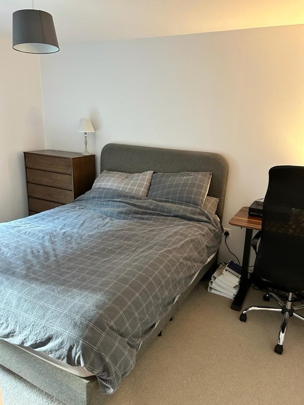 Room Ingram Row in Leeds