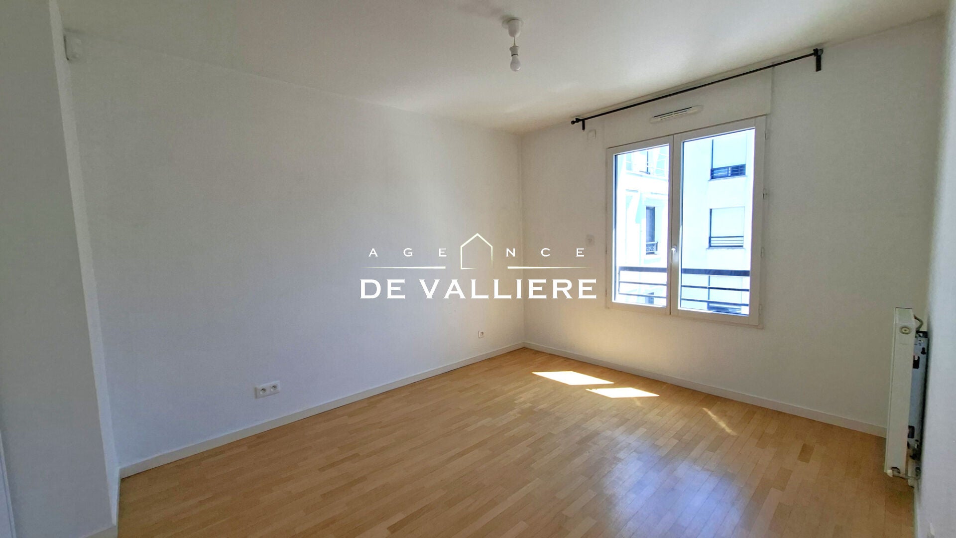 Flat Domaine des Hocquettes in Suresnes