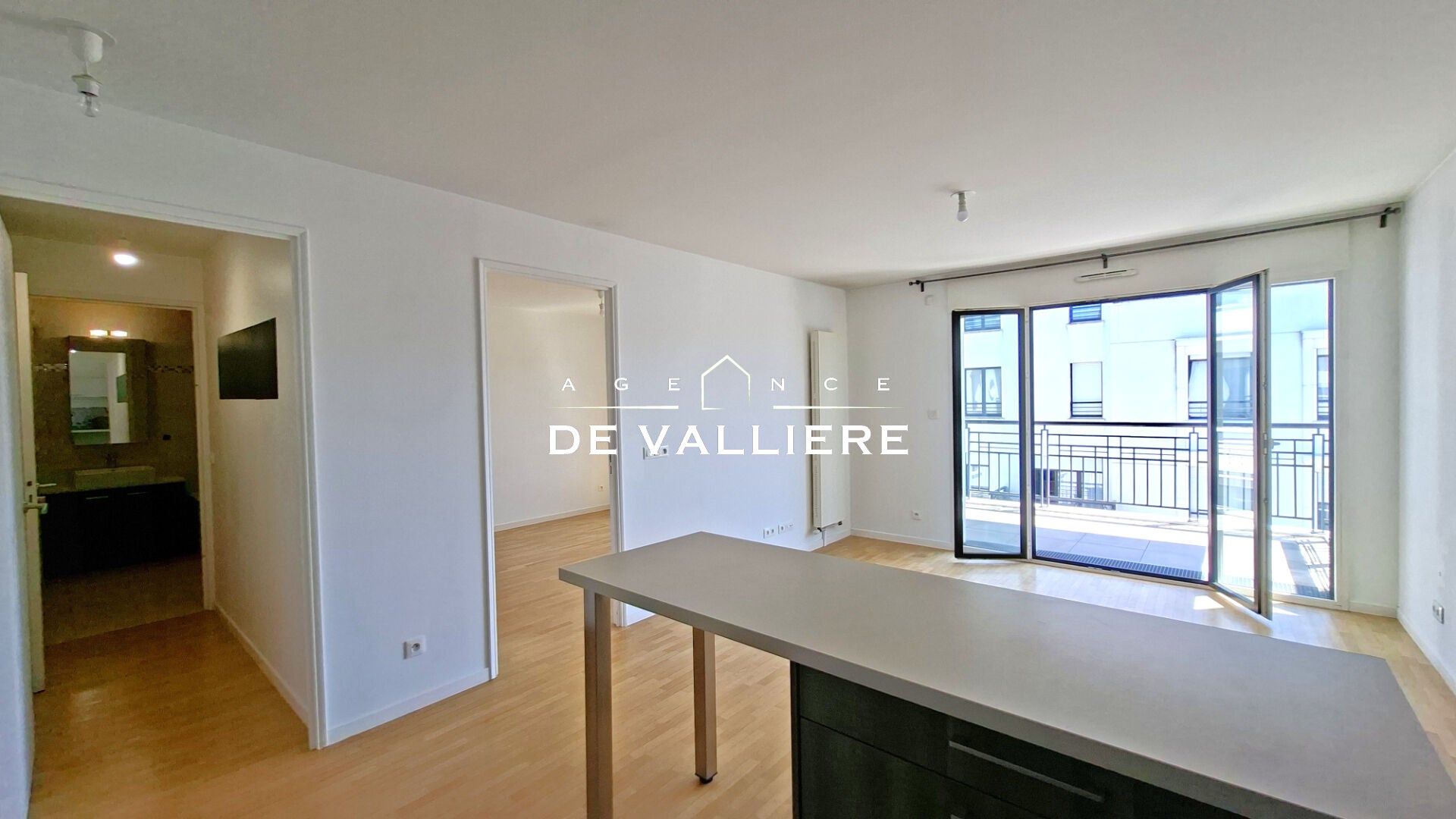 Flat Domaine des Hocquettes in Suresnes