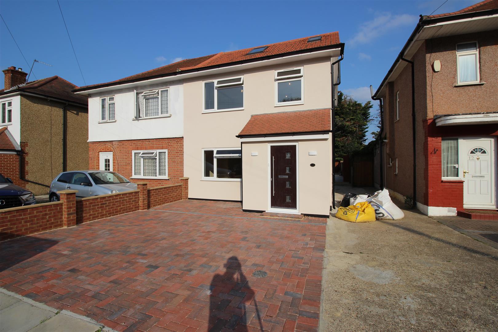 House Derwent Drive in Greater London
