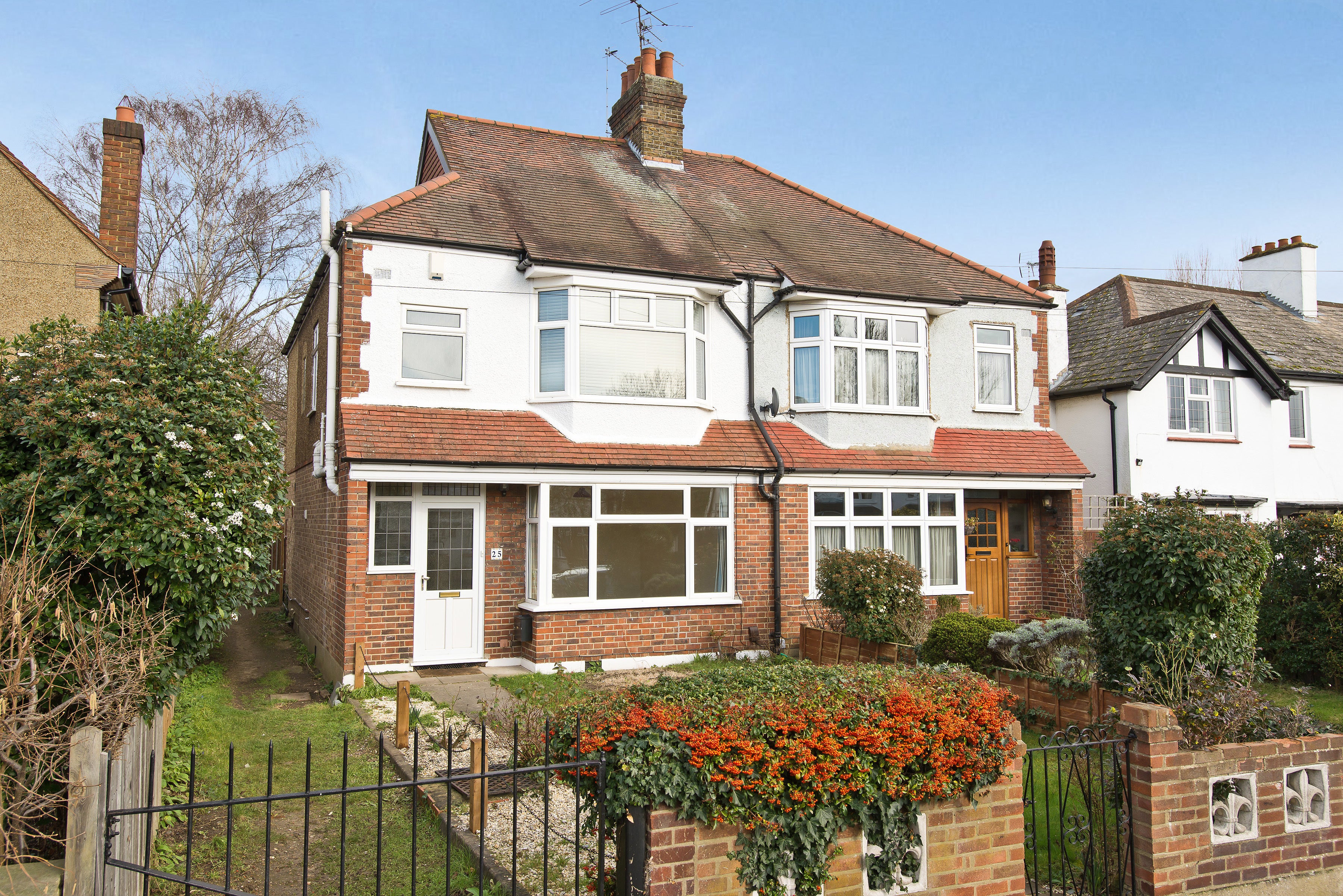 House Richmond Road in Greater London