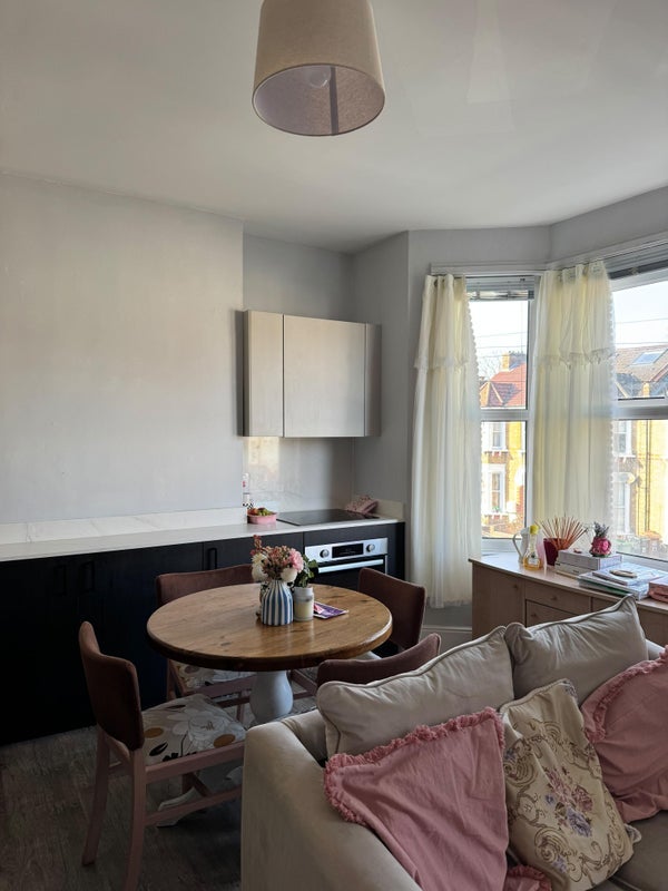 Room Farley Road in Greater London