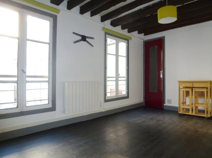 Flat Rue du Faubourg Saint-Denis in Paris