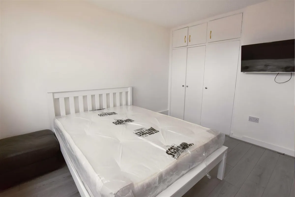 Flat Evenwood Close in Greater London