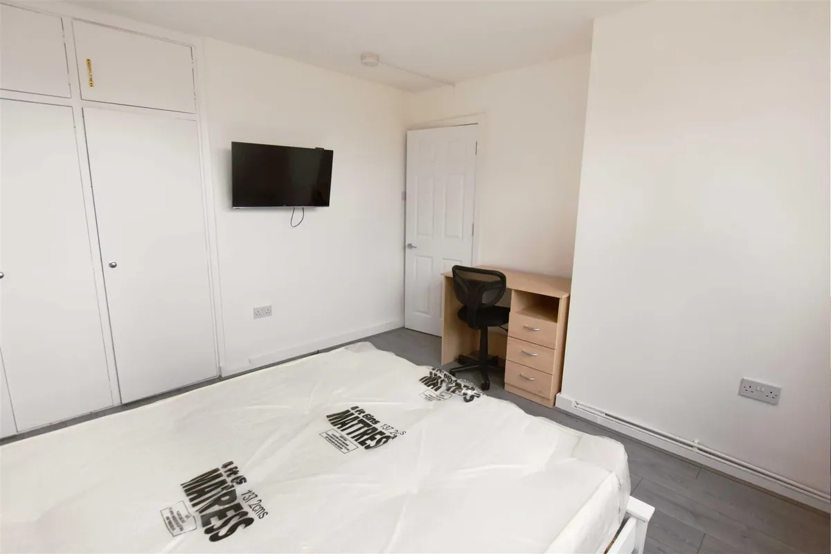 Flat Evenwood Close in Greater London