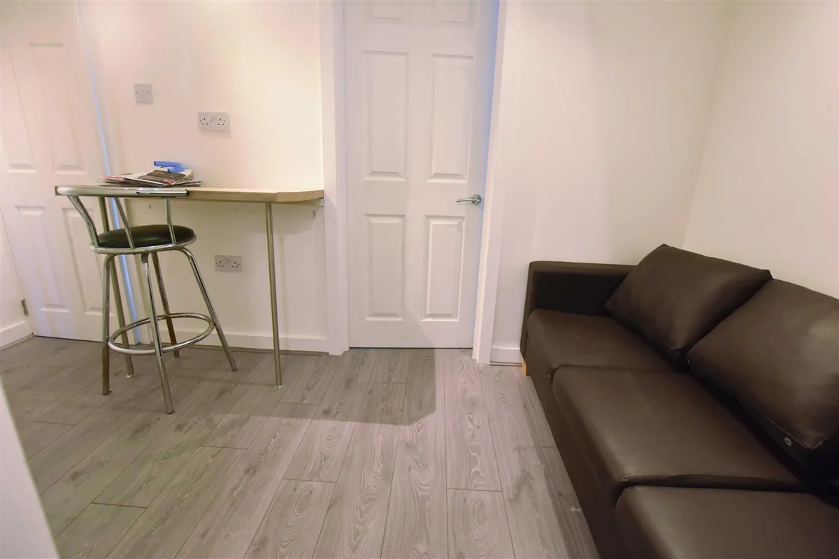 Flat Evenwood Close in Greater London