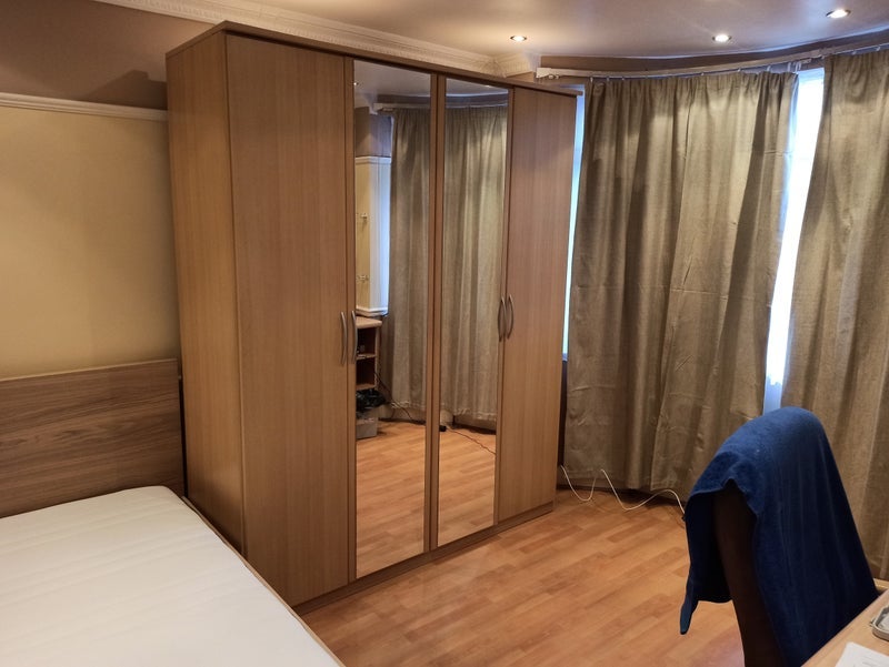 Room Berkeley Road in Greater London