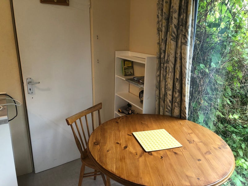 Room Whyteladyes Lane in Cookham Rise