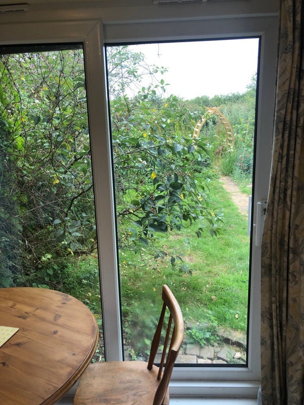 Room Whyteladyes Lane in Cookham Rise