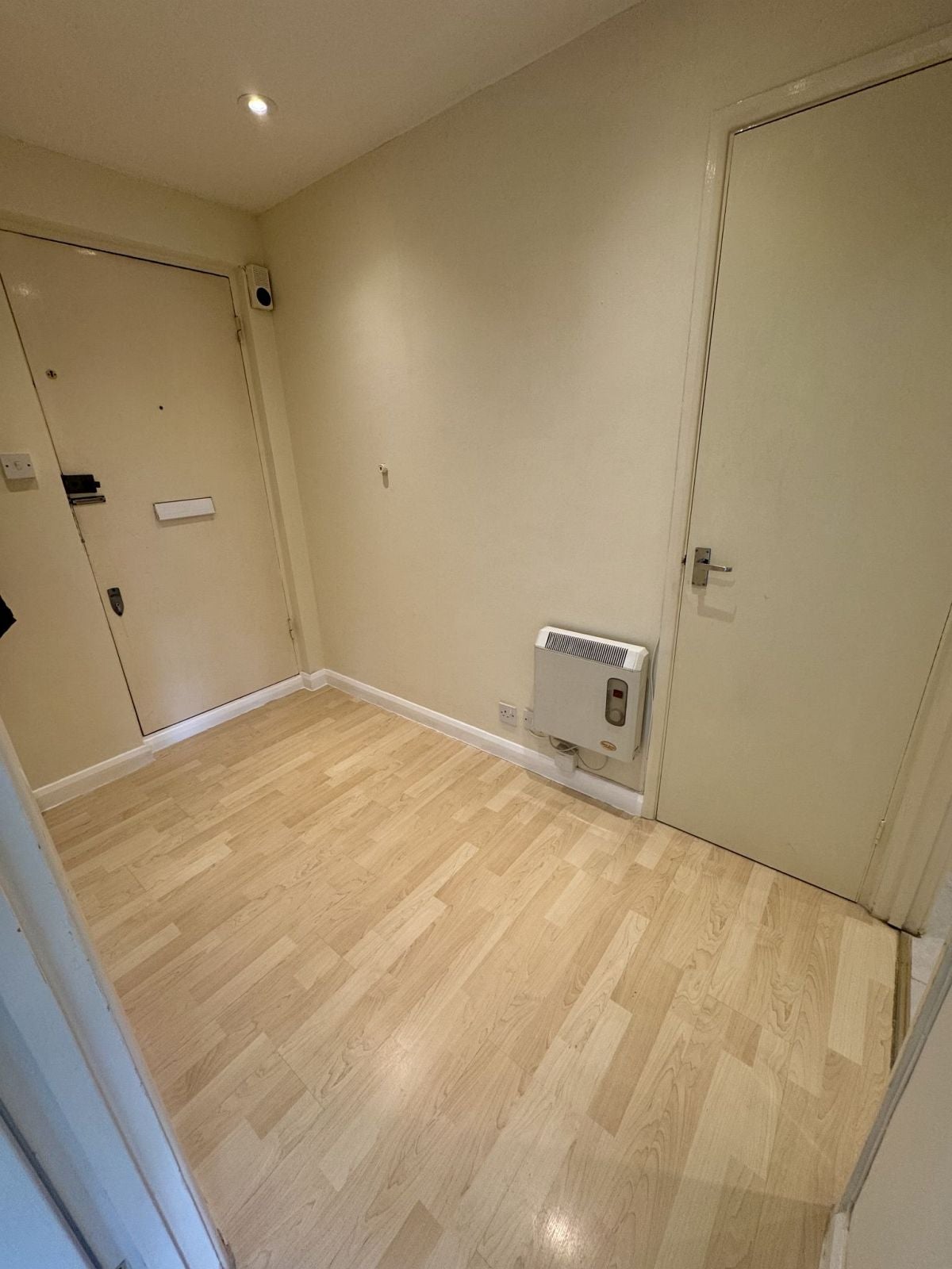 Flat Randalls Road in Mole Valley