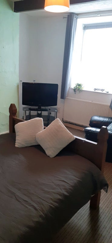 Room Lees Road in Oldham