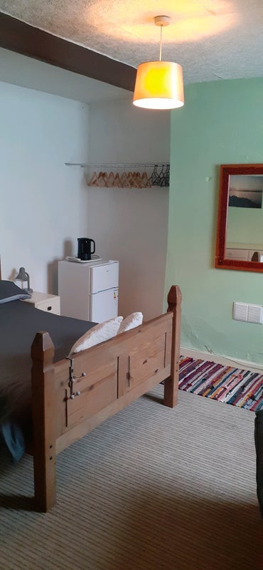 Room Lees Road in Oldham