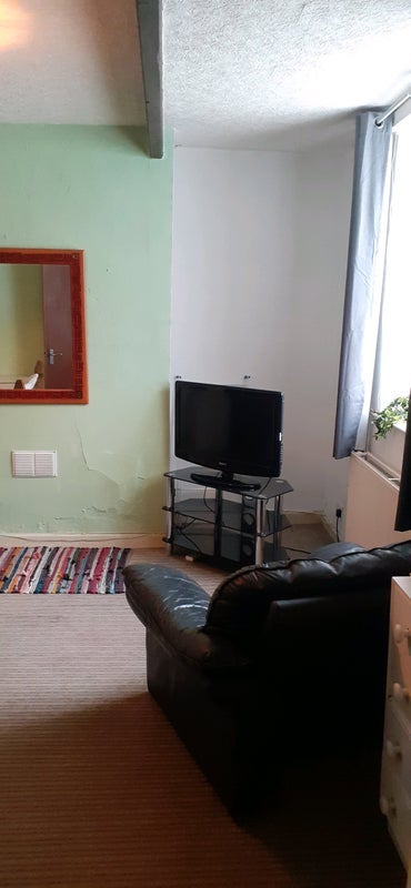 Room Lees Road in Oldham