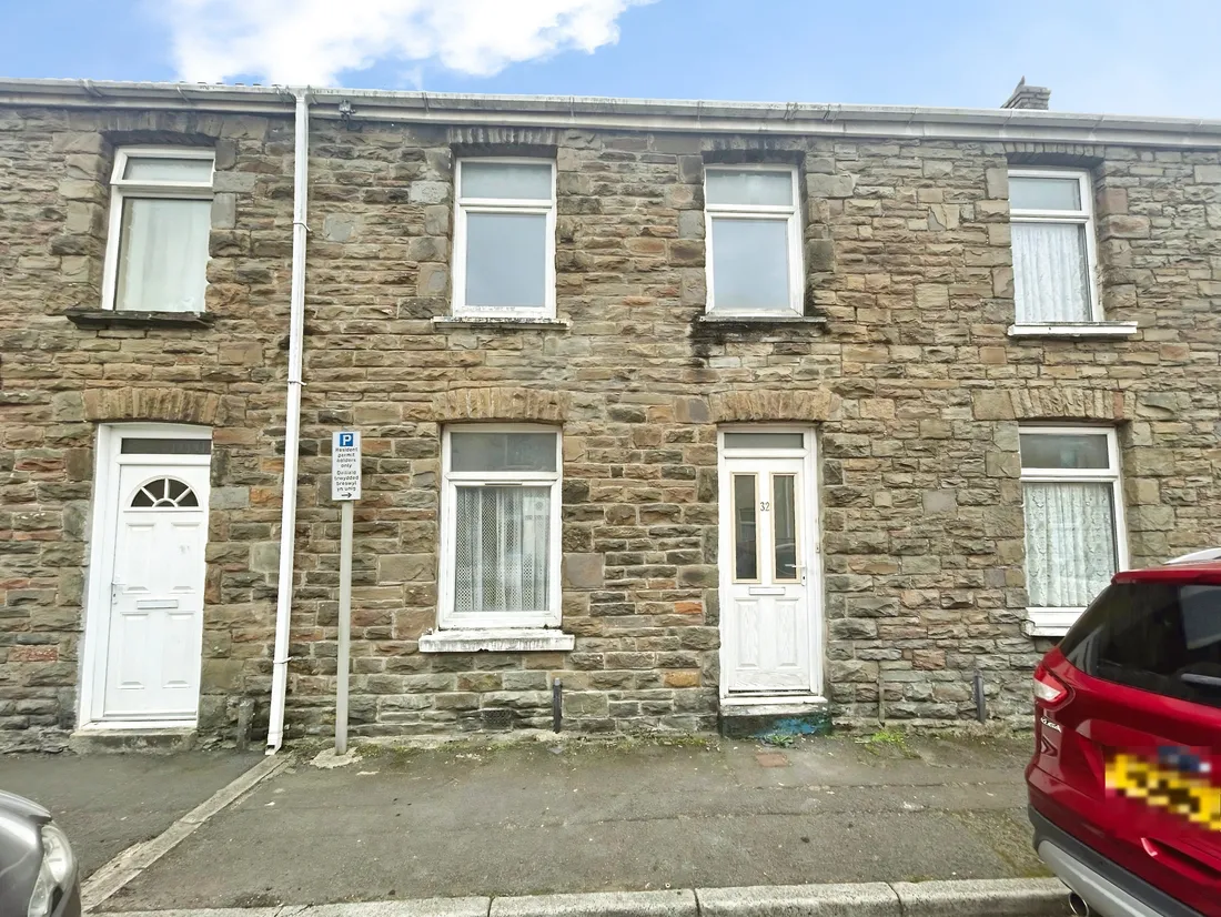 House Osborne Street in Neath
