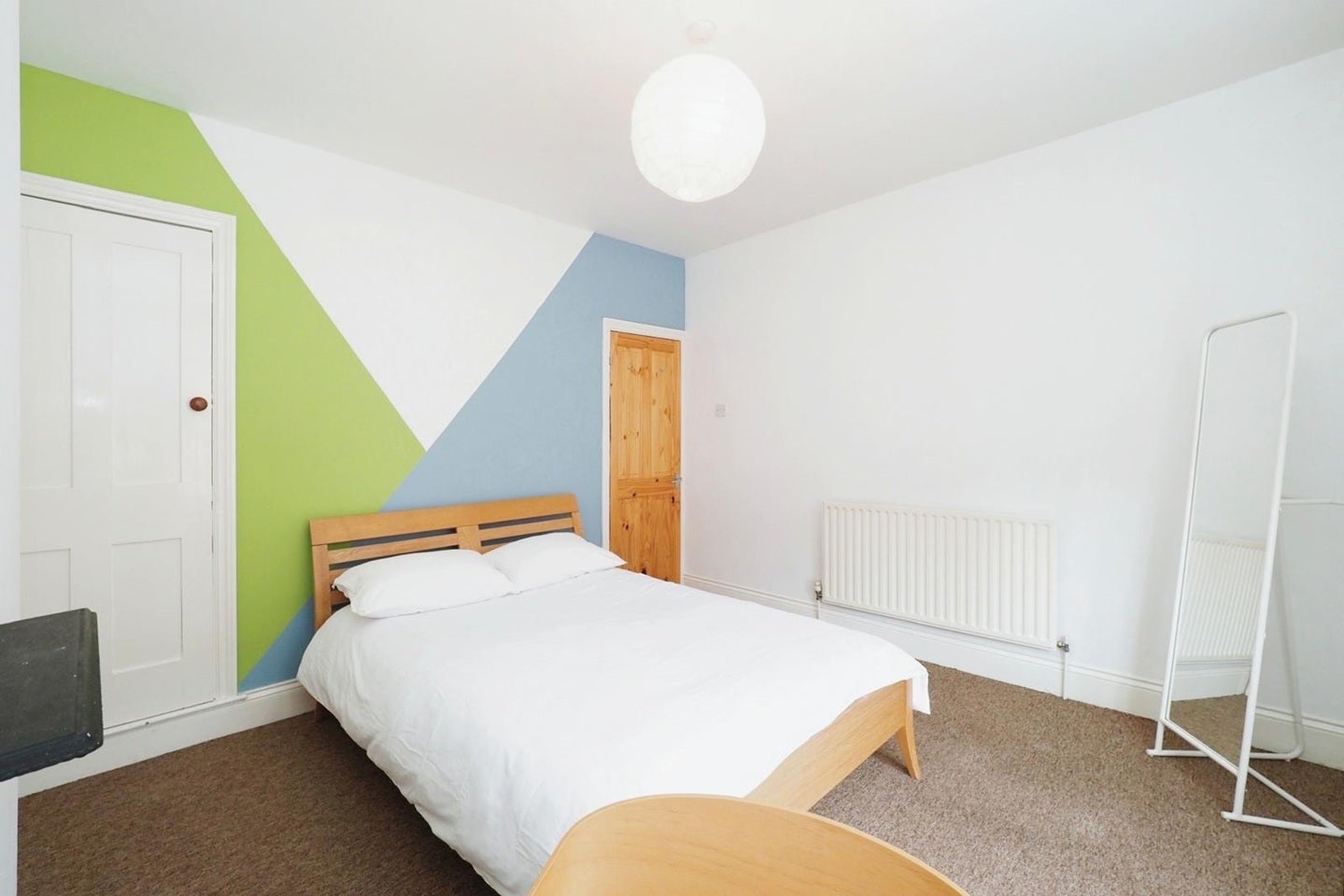 Room Warwick Street in Leicester