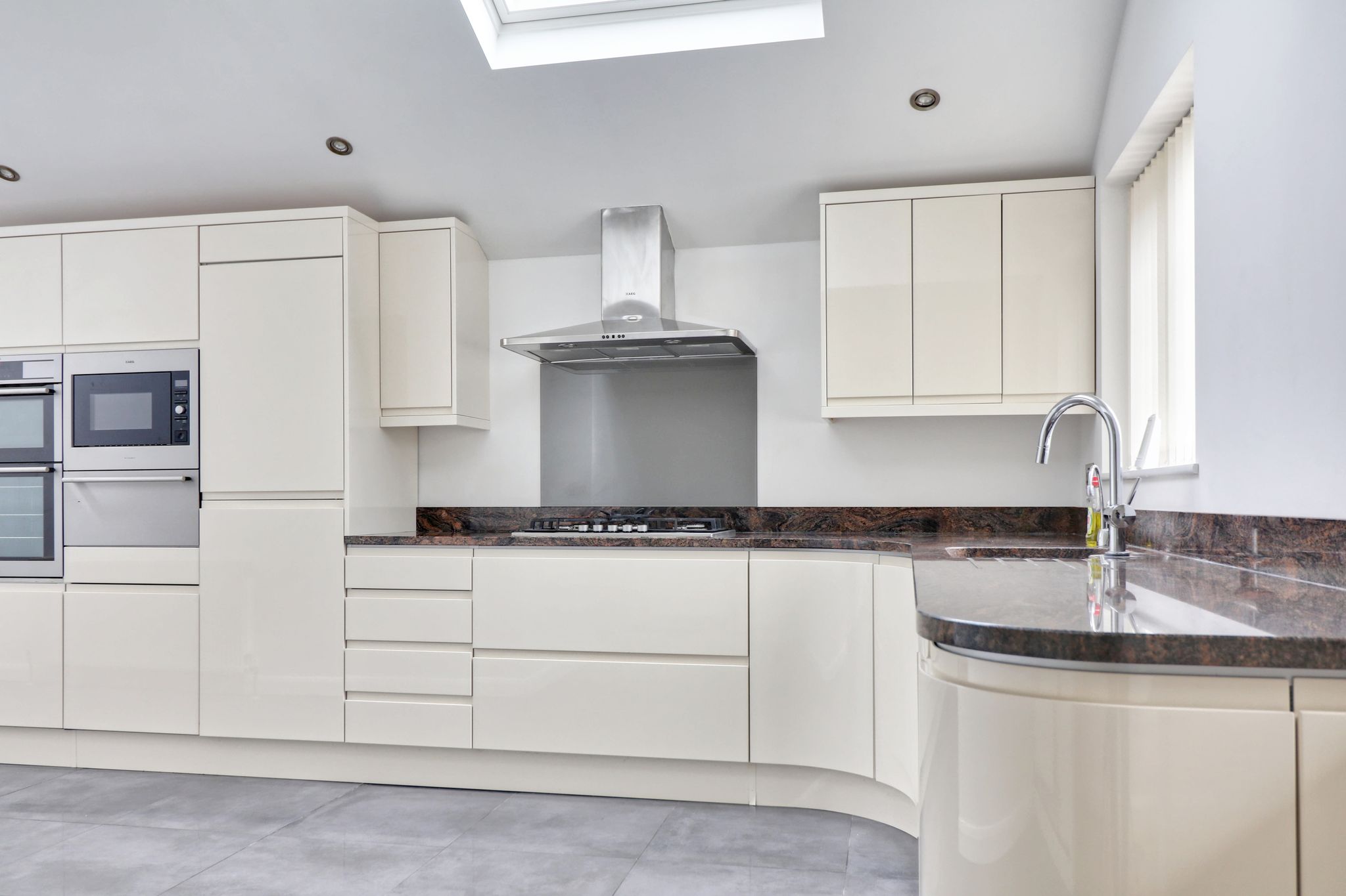 House Grosvenor Close in East Hertfordshire