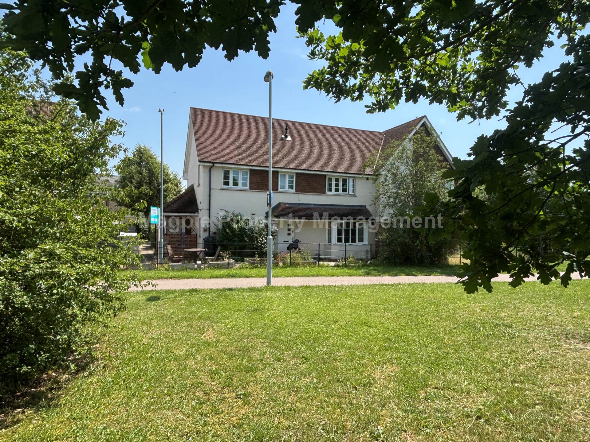 Flat Wood Ridge Crescent in Huntingdonshire