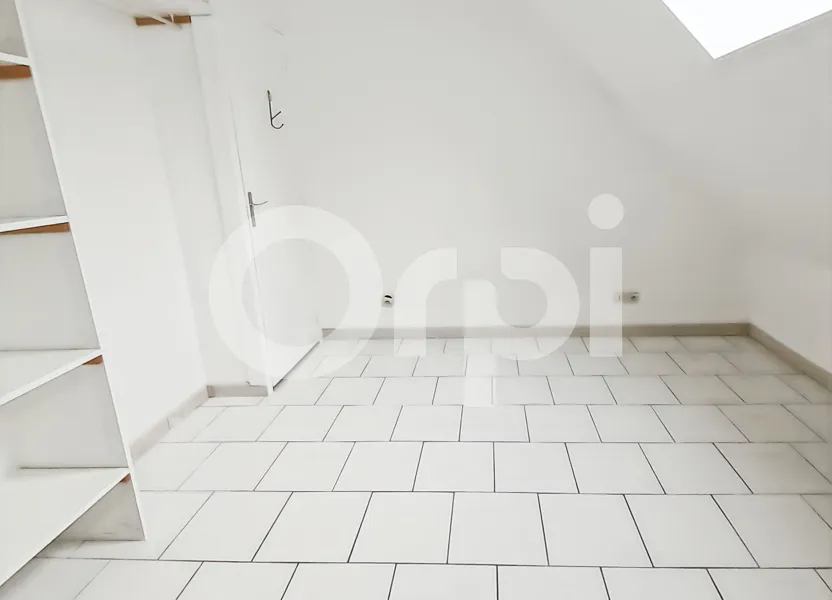 Chambre Rue du Puiseau à Nanteuil-le-Haudouin
