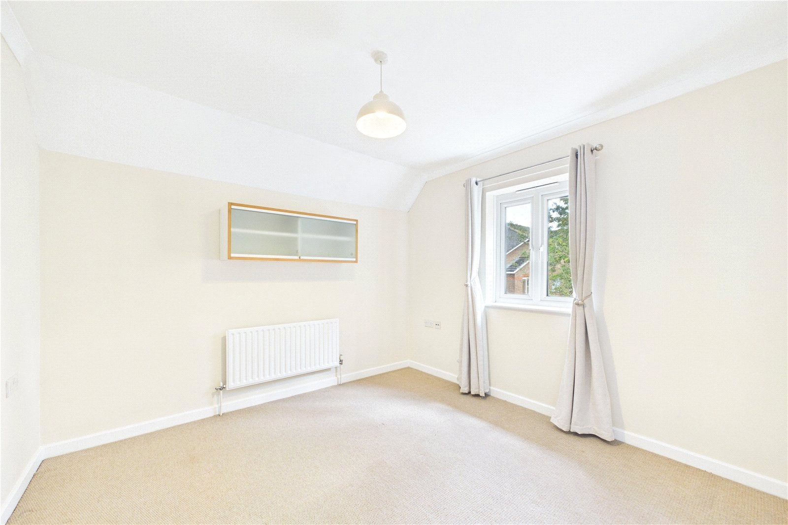 Flat Shilling Close in Reading