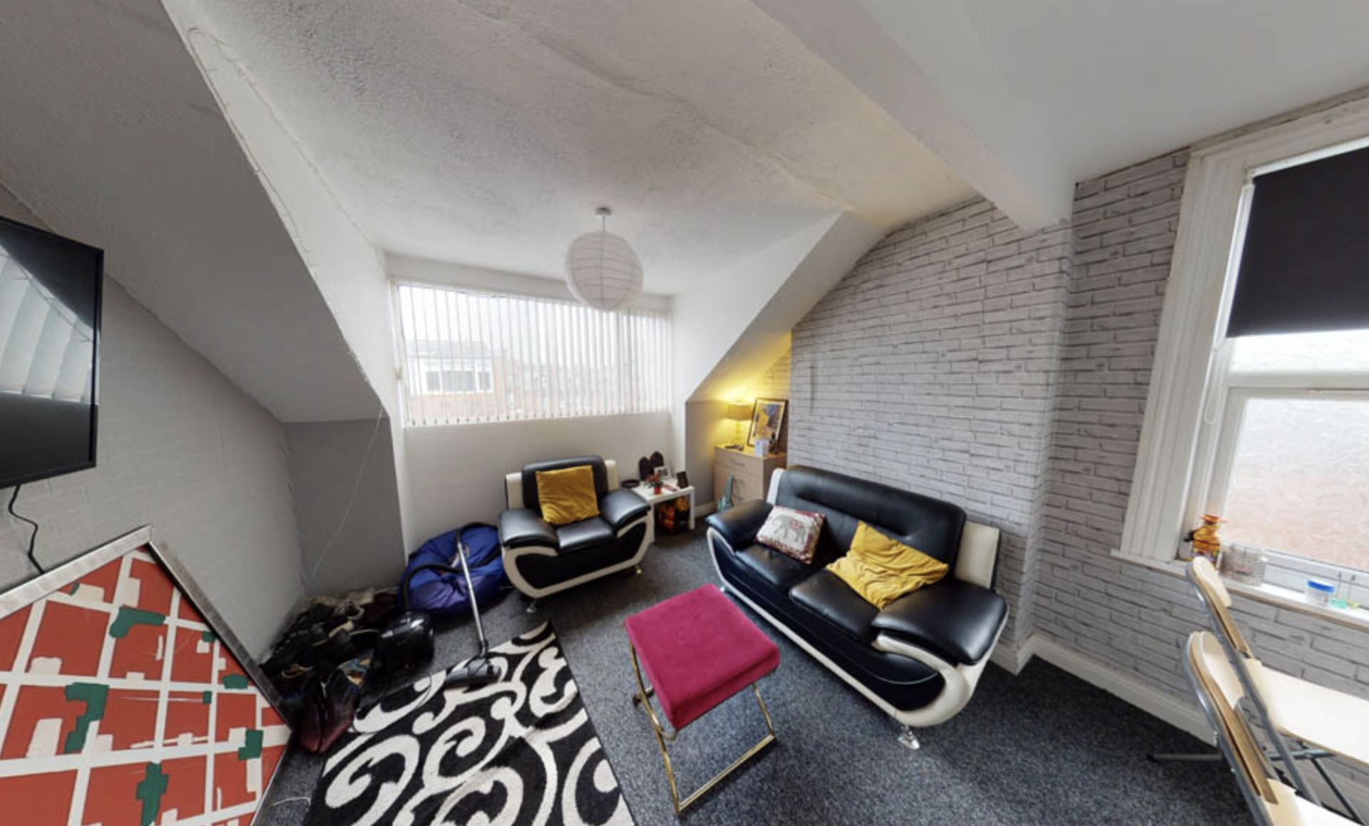 Flat Headingley Avenue in Leeds