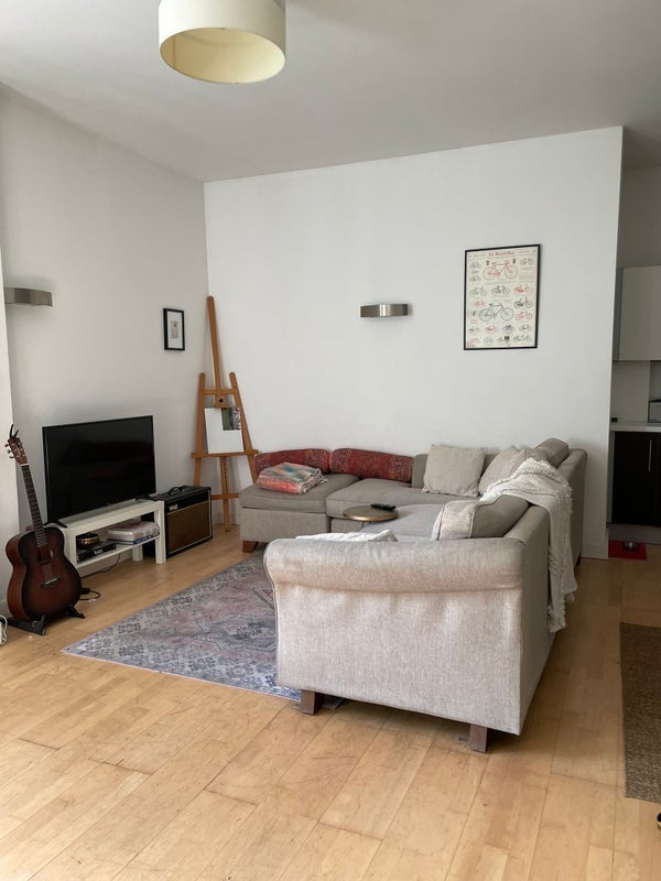 Room Gillett Place in Greater London