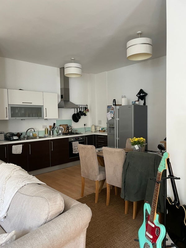 Room Gillett Place in Greater London