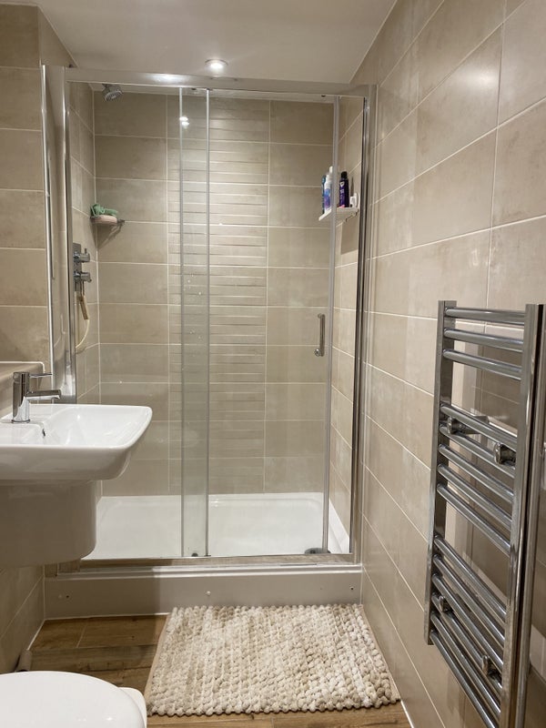 Flat Pomona Strand in Trafford