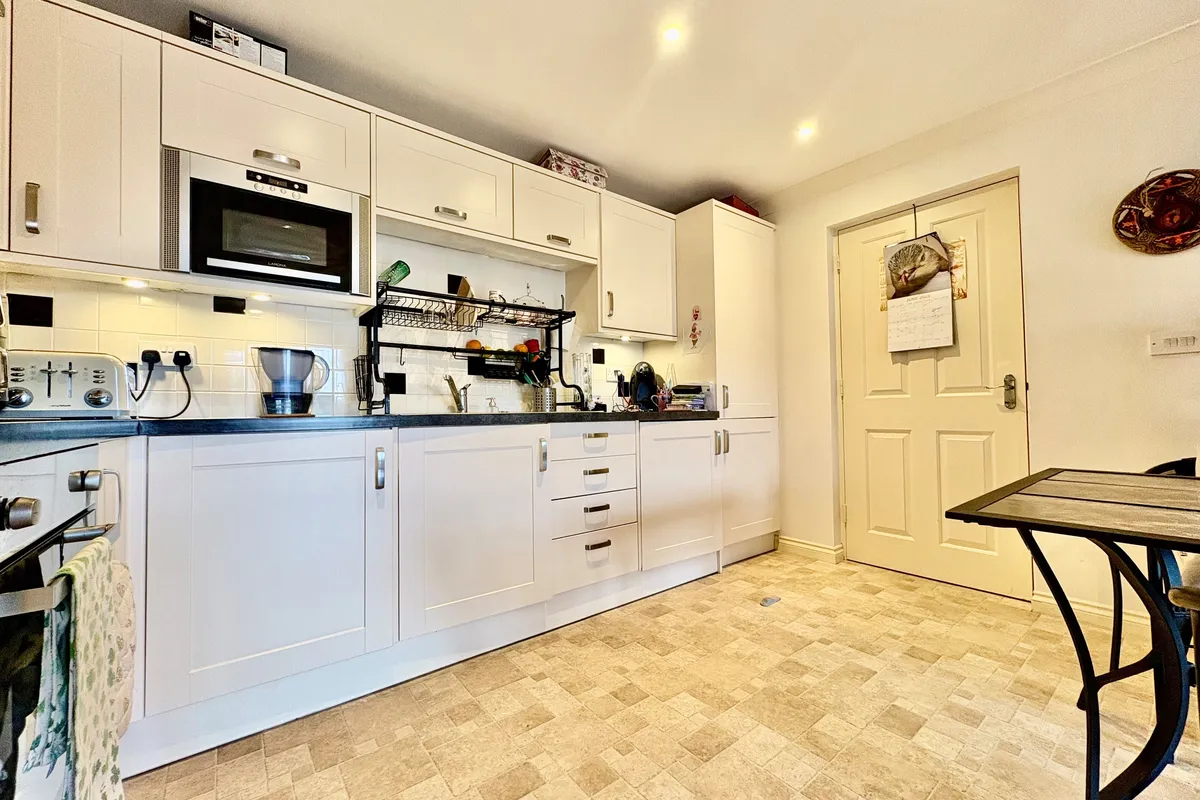 Flat Norris Road in Hoddesdon