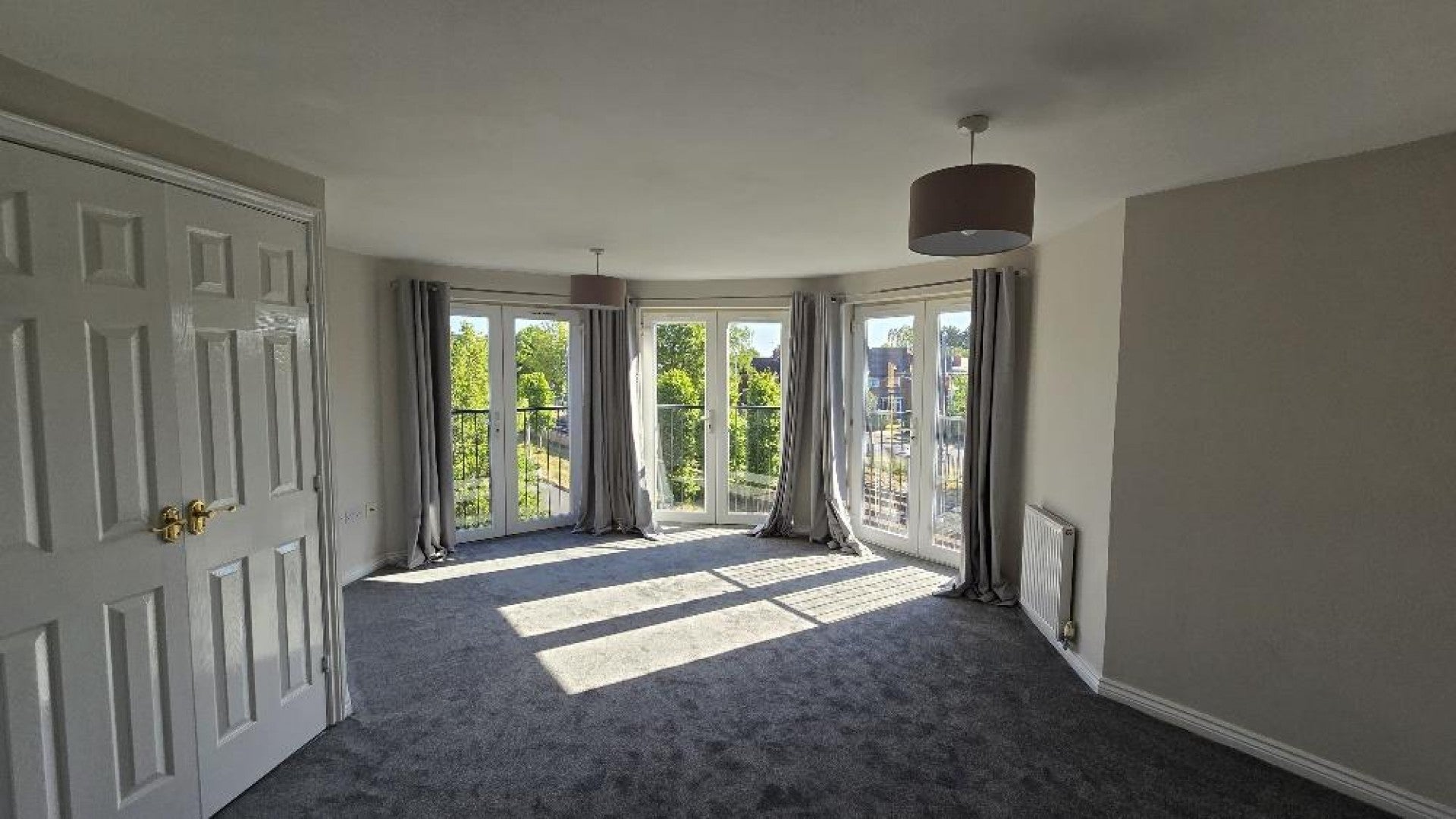 Flat Sandycroft Avenue in Manchester