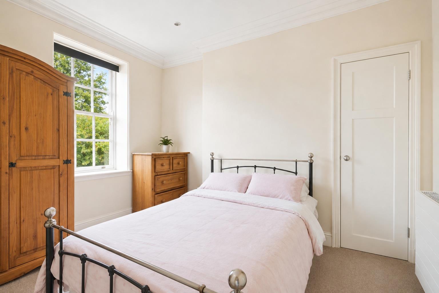 Flat Greenbank Terrace in Plymouth