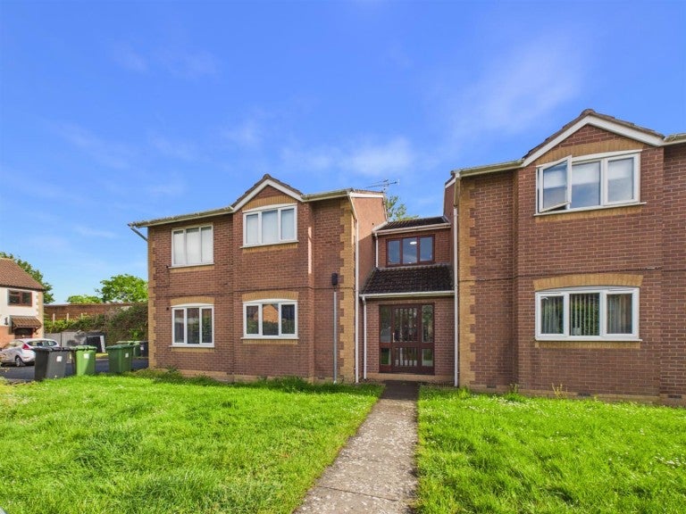 Flat St Philips Drive in Wychavon