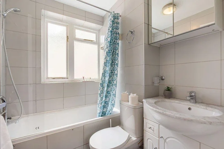 Flat Leinster Gardens in City of Westminster