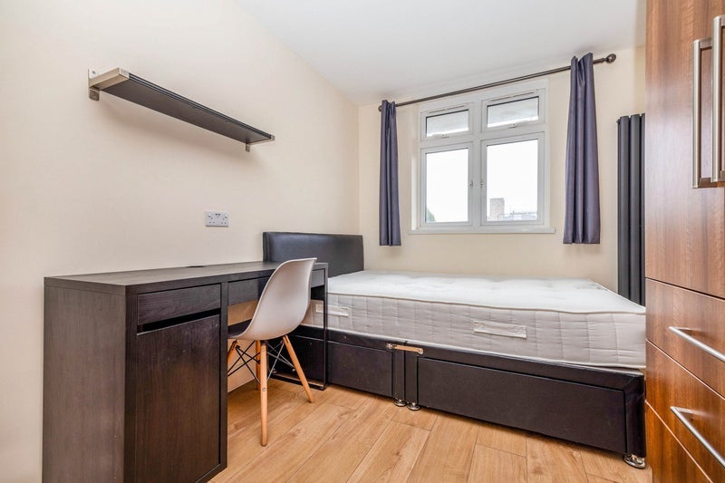 Room Tranton Road in Greater London