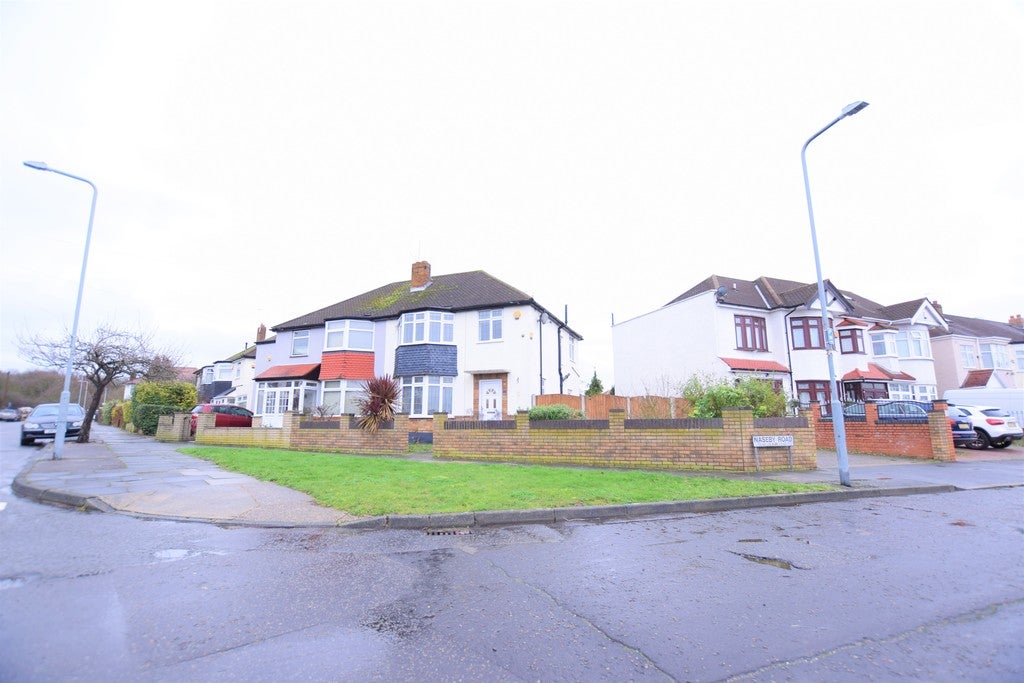 House Wensleydale Avenue in Greater London