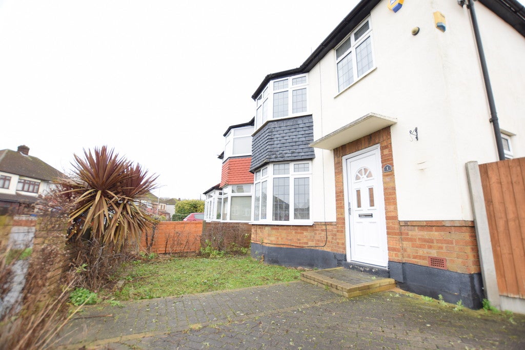 House Wensleydale Avenue in Greater London