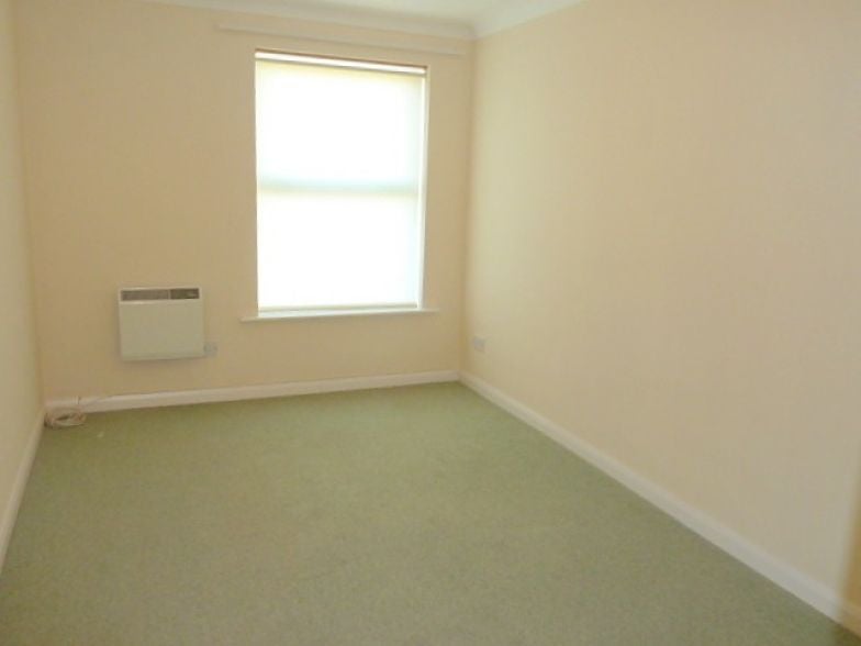 Flat Cunningham Drive in Eastbourne