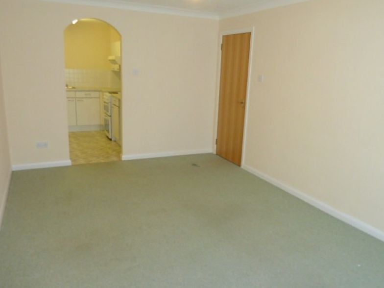 Flat Cunningham Drive in Eastbourne