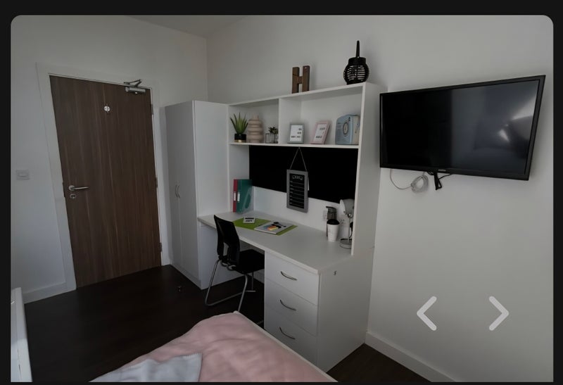 Room Fox Street in Liverpool