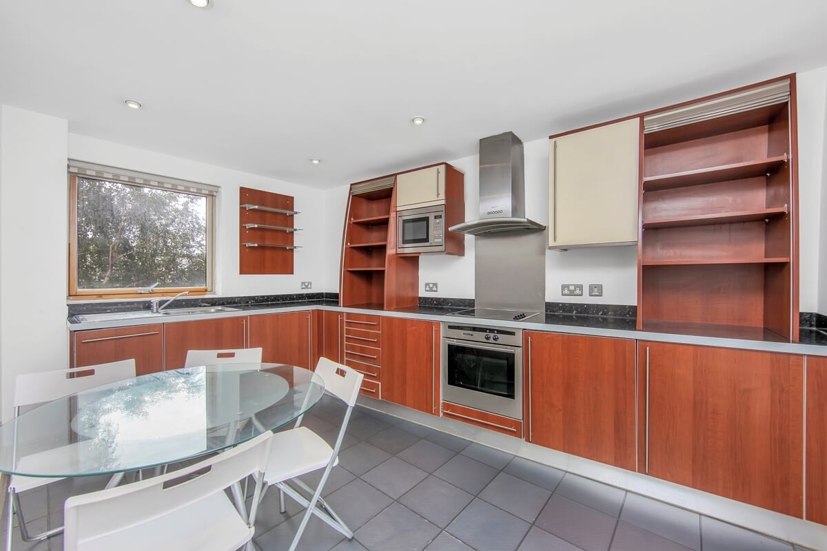 Flat Newton Place in Greater London