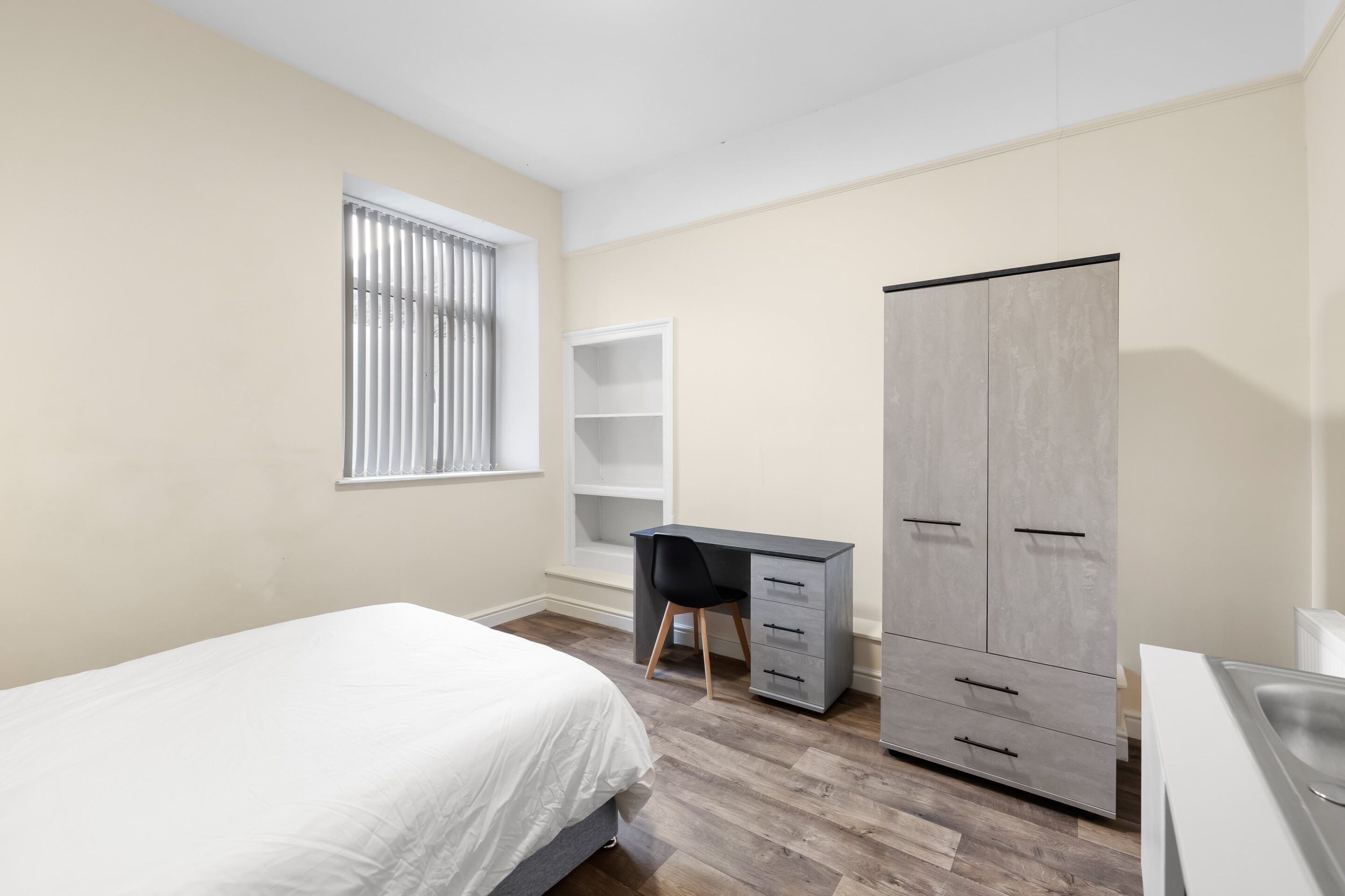 Room Charlotte Street in Plymouth