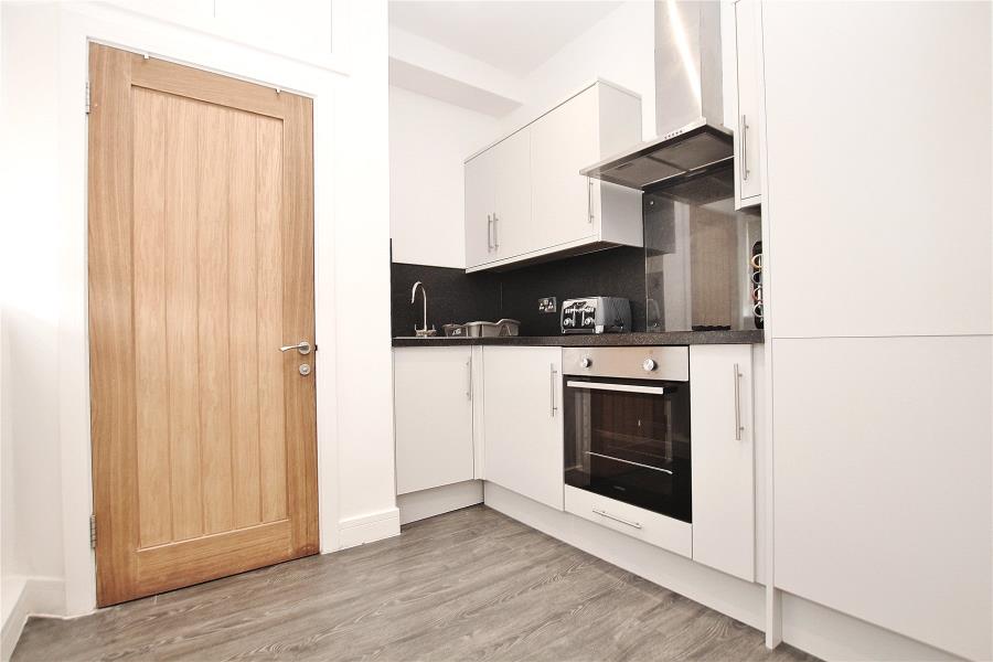Flat Seymore Court in Woking