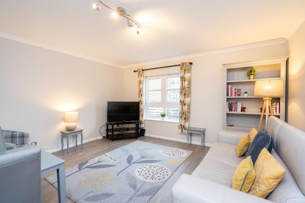 Flat New Mart Road in City of Edinburgh