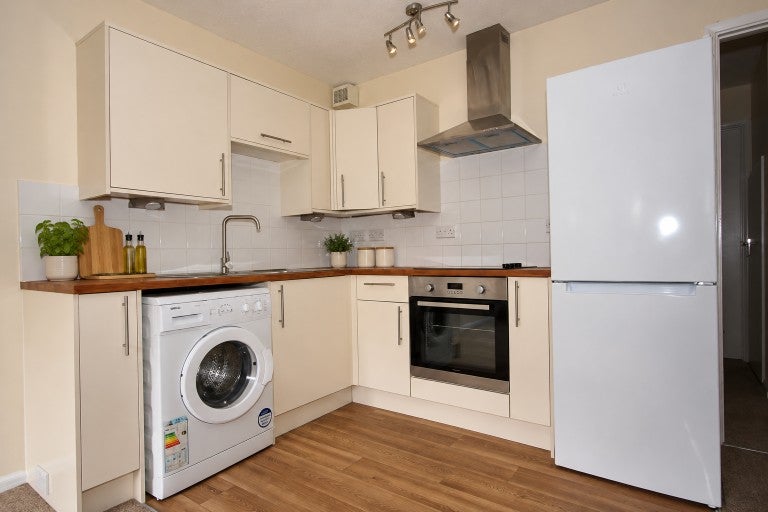 Flat Templecombe Mews in Woking