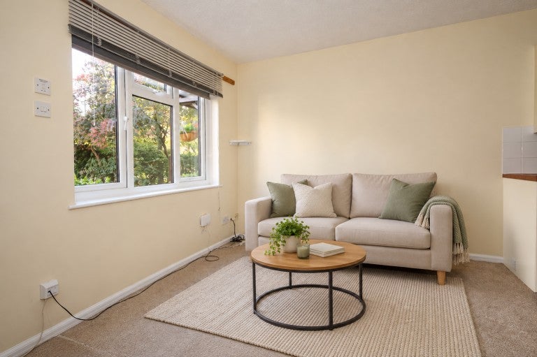 Flat Templecombe Mews in Woking