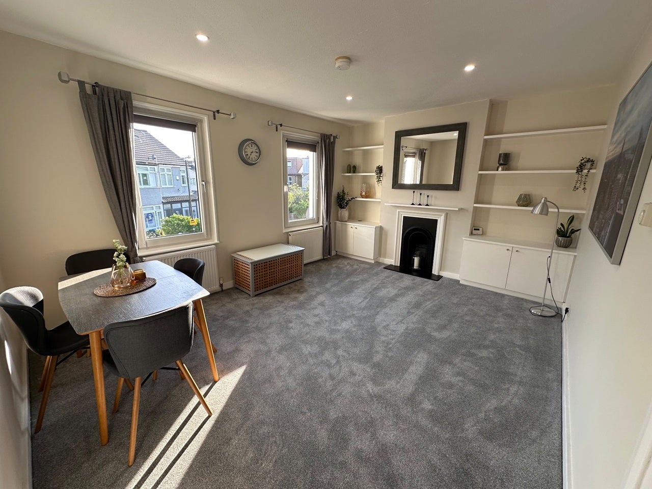 Flat Kings Road in Greater London