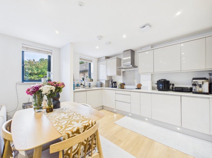 Flat Brookfield Road in Wooburn Green