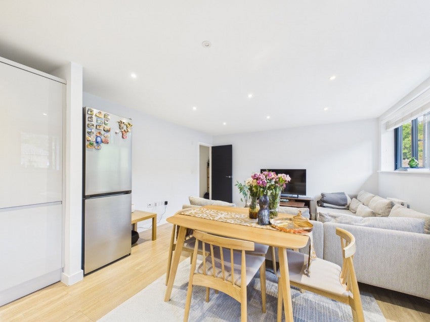 Flat Brookfield Road in Wooburn Green