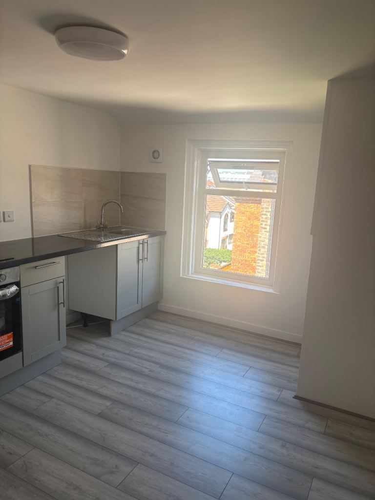 Flat Scarisbrick Street in Southport