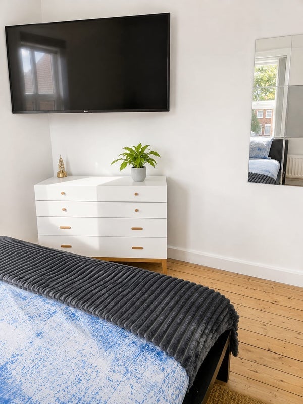 Room Whickham View in Newcastle upon Tyne
